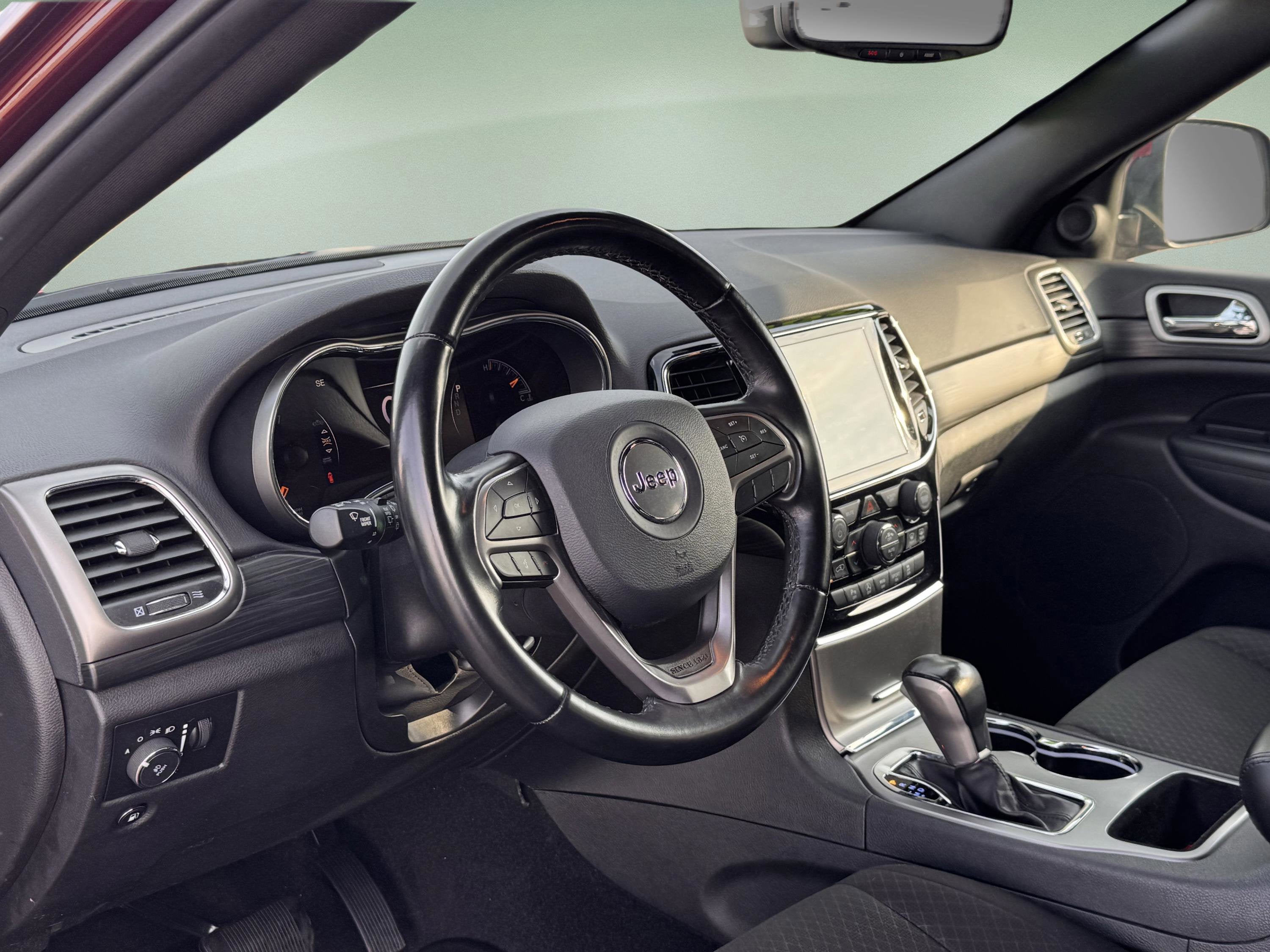 2020 Jeep Grand Cherokee Laredo E