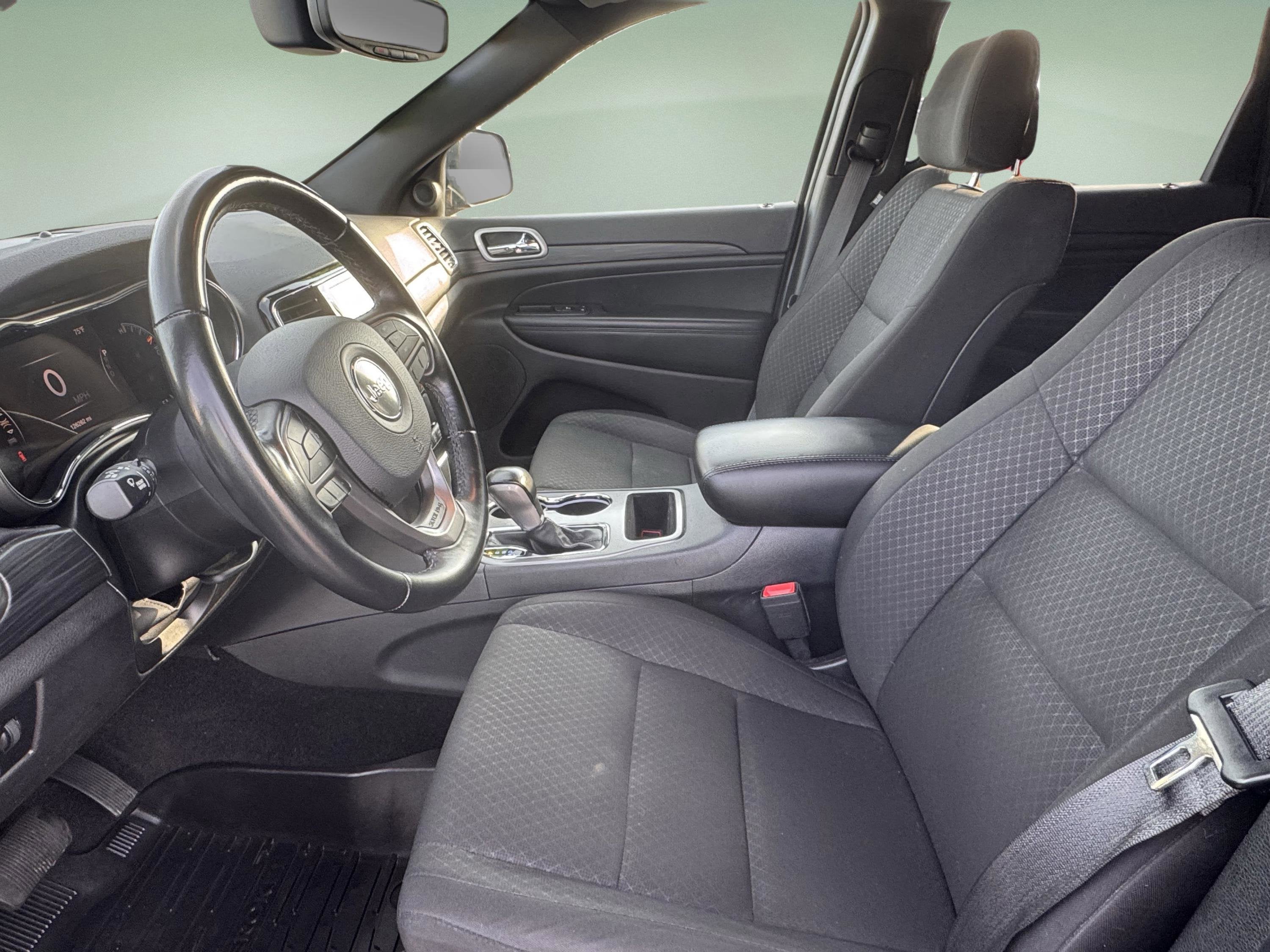 2020 Jeep Grand Cherokee Laredo E