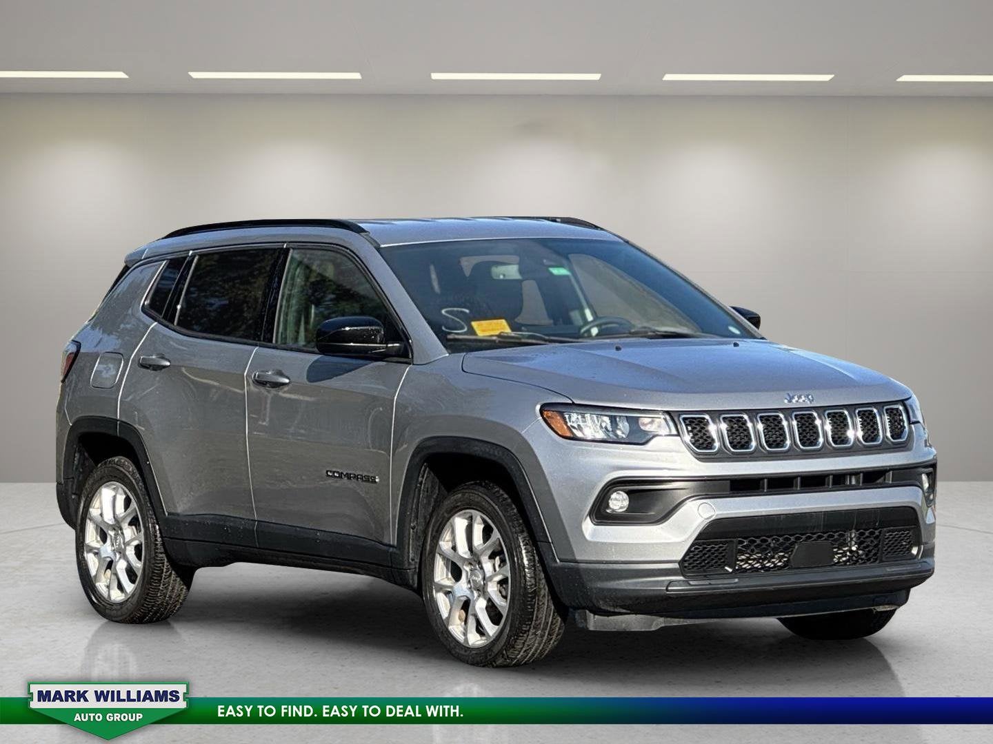 2023 Jeep Compass Latitude Lux