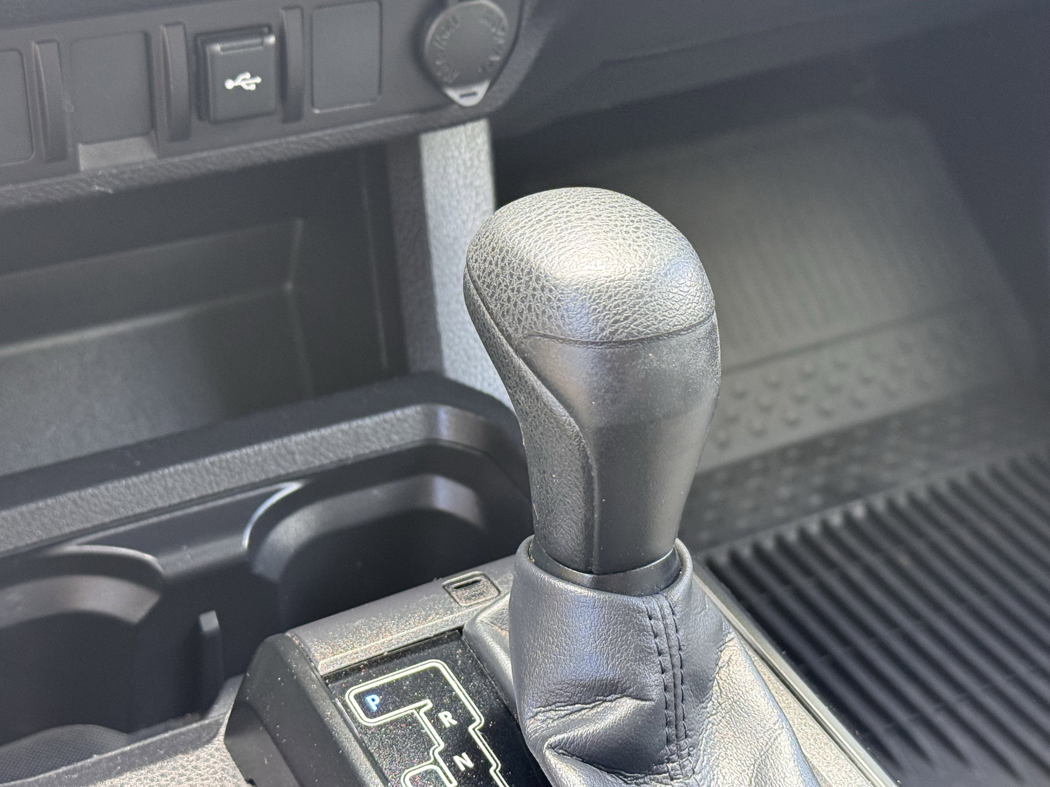 2022 Toyota Tacoma SR V6