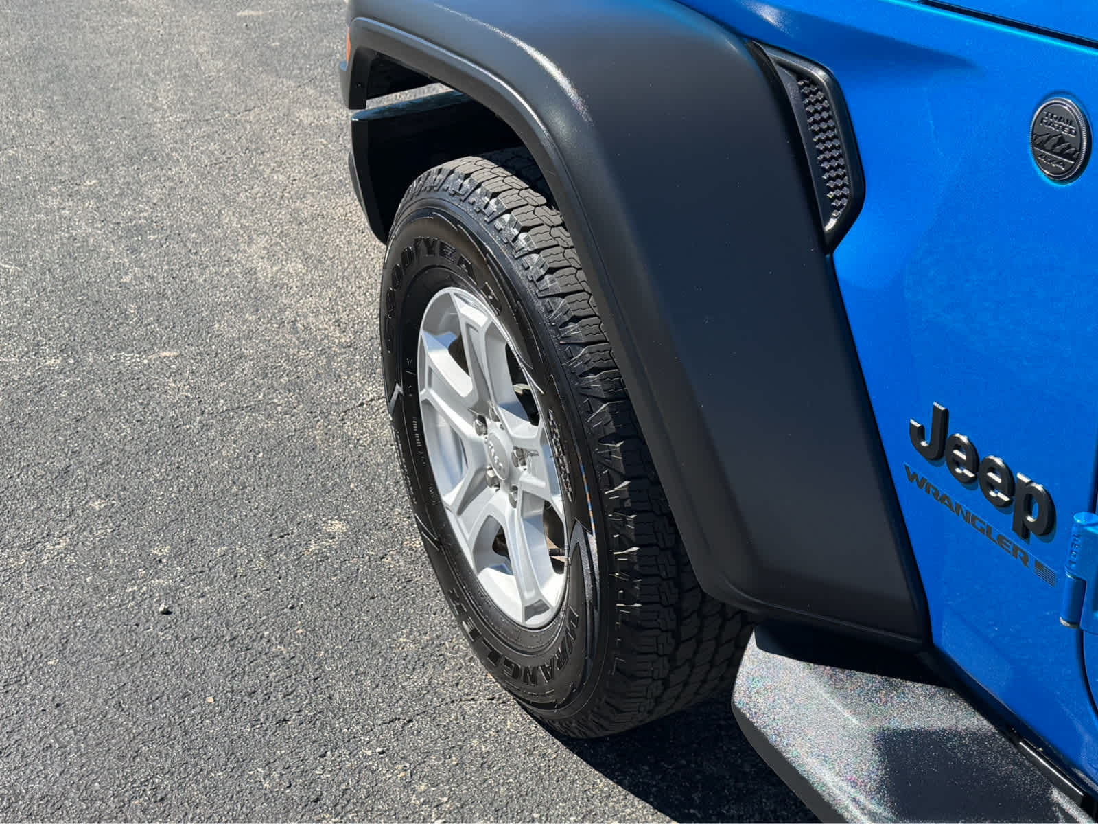 2023 Jeep Wrangler Sport S