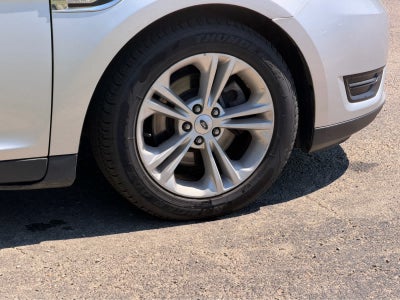 2018 Ford Taurus SEL