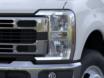 2026 Ford Super Duty F-350 DRW Chassis Cab LARIAT