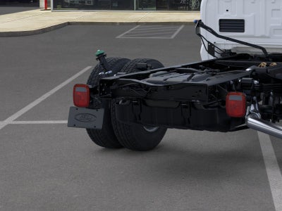 2026 Ford Super Duty F-350 DRW Chassis Cab LARIAT