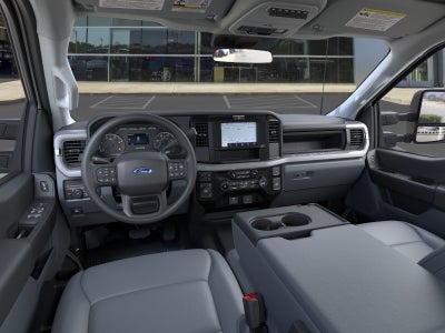 2026 Ford Super Duty F-350 DRW Chassis Cab LARIAT