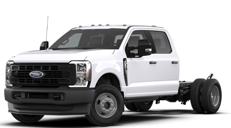2026 Ford Super Duty F-350 DRW Chassis Cab LARIAT