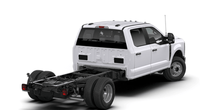 2026 Ford Super Duty F-350 DRW Chassis Cab LARIAT