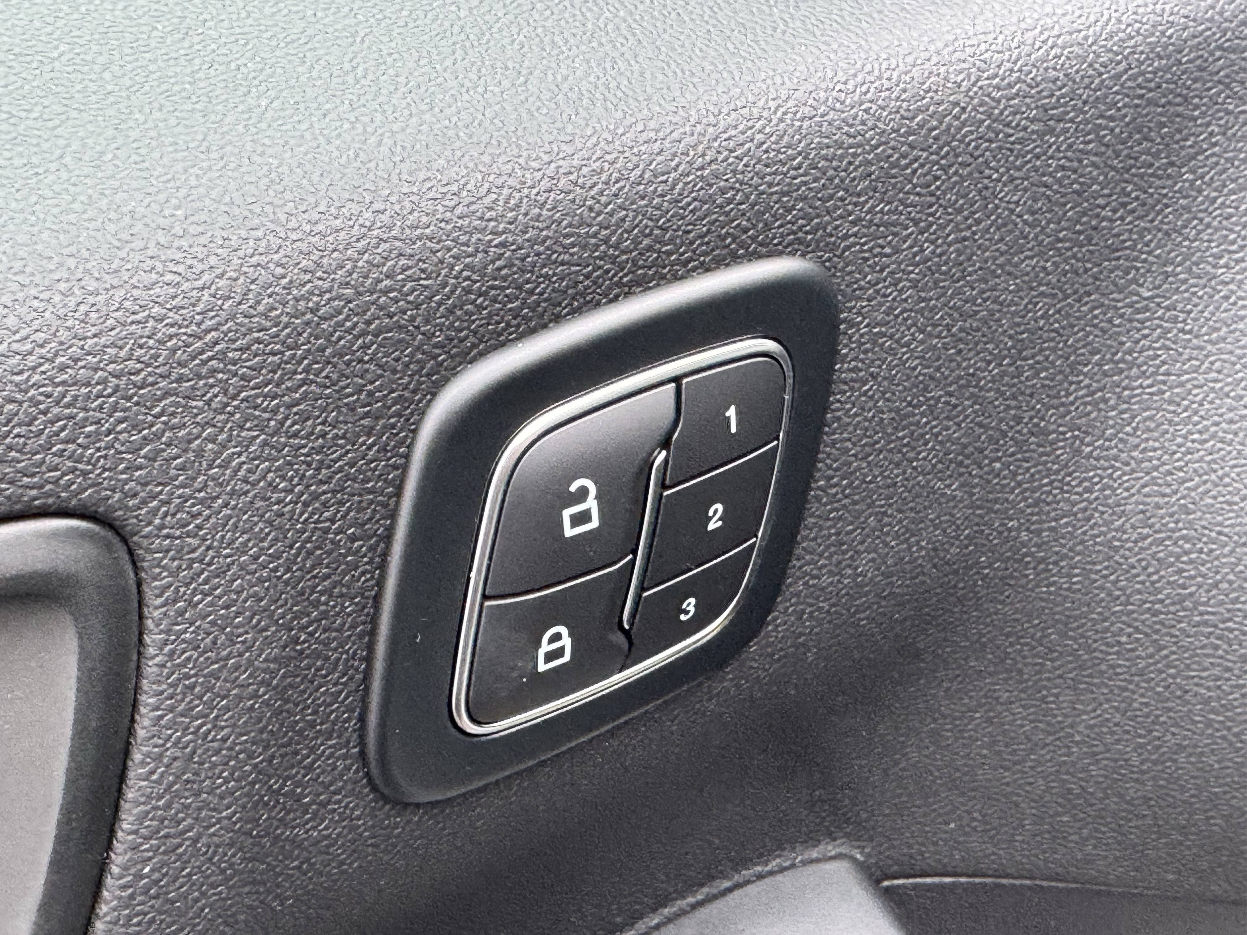 2026 Ford Escape Hybrid Platinum