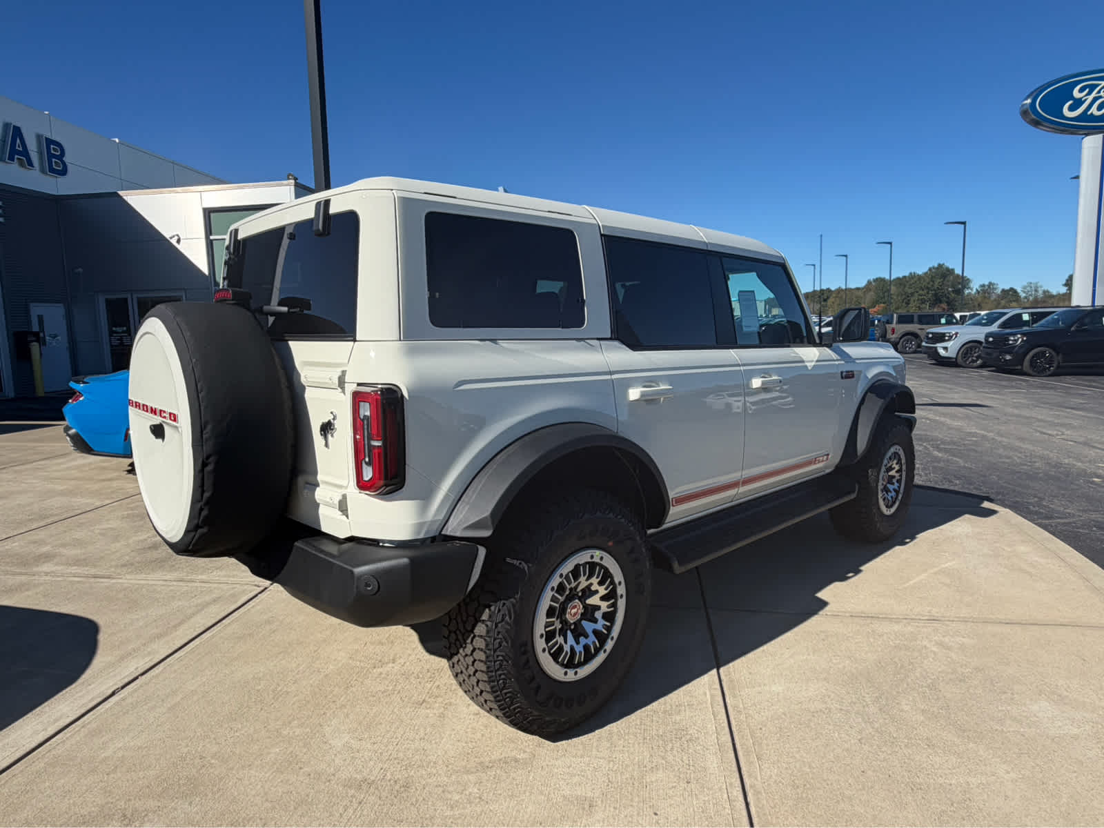 2026 Ford Bronco Outer Banks