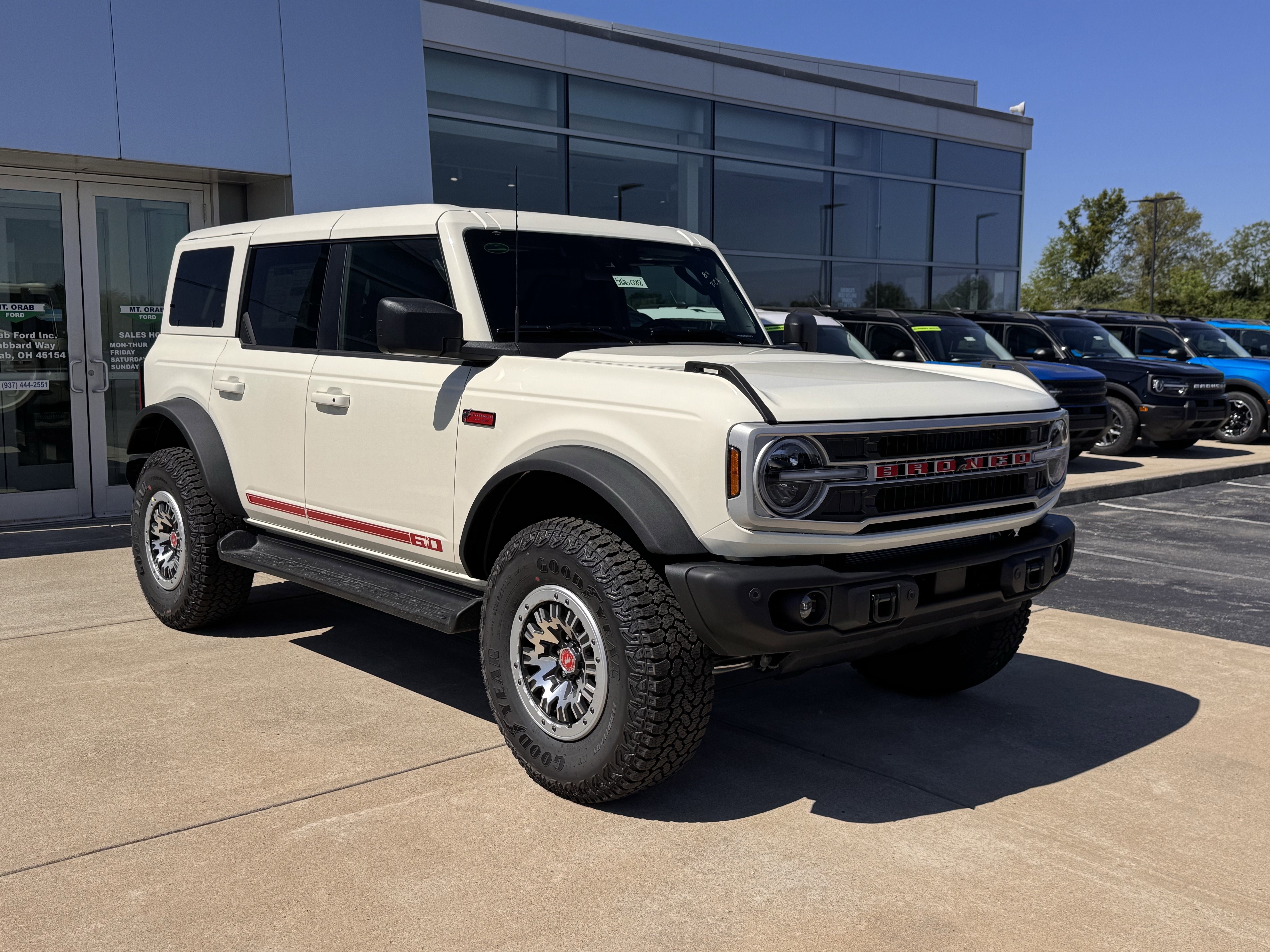 2026 Ford Bronco Outer Banks