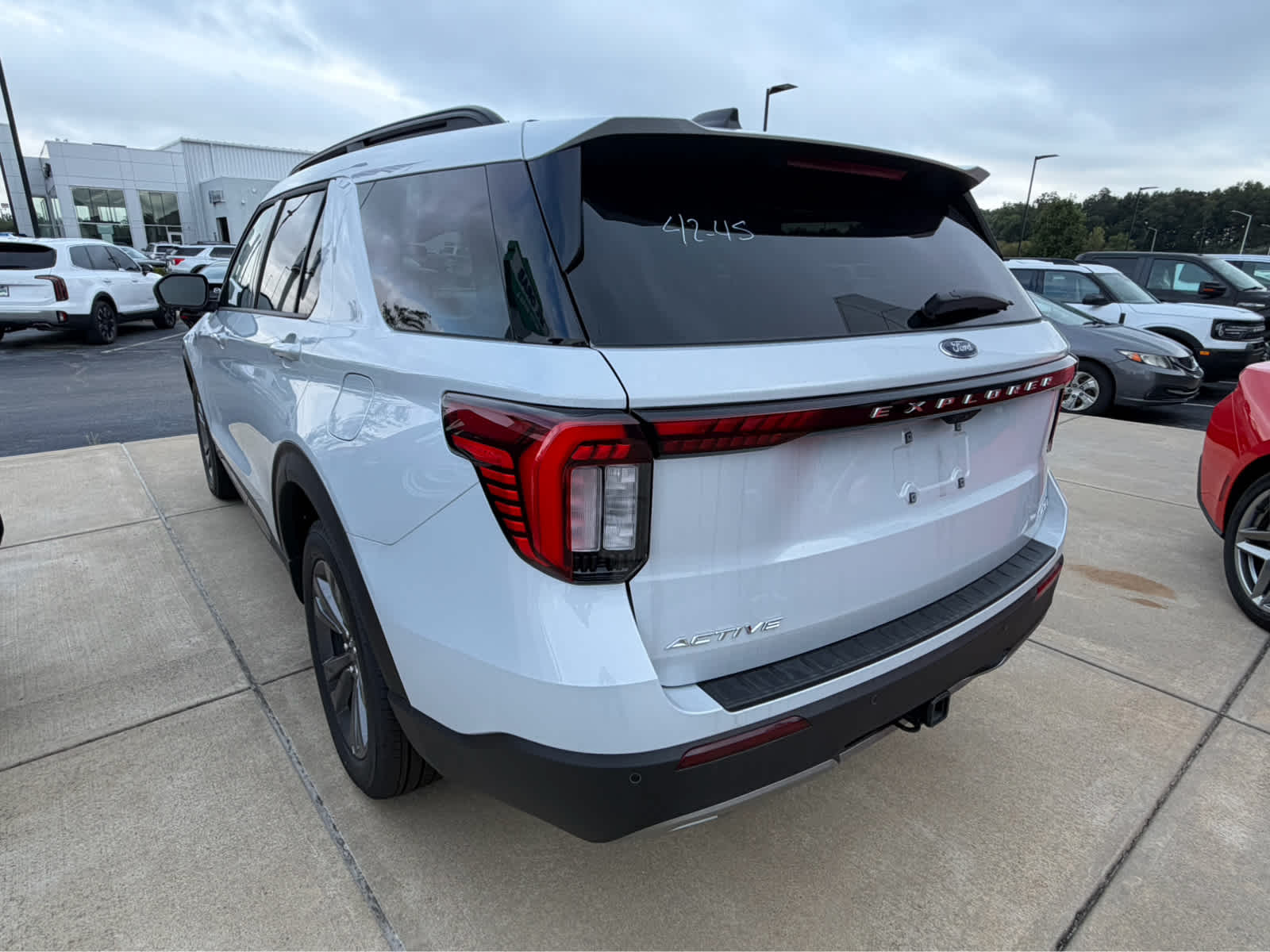 2026 Ford Explorer Active w/200A Pkg