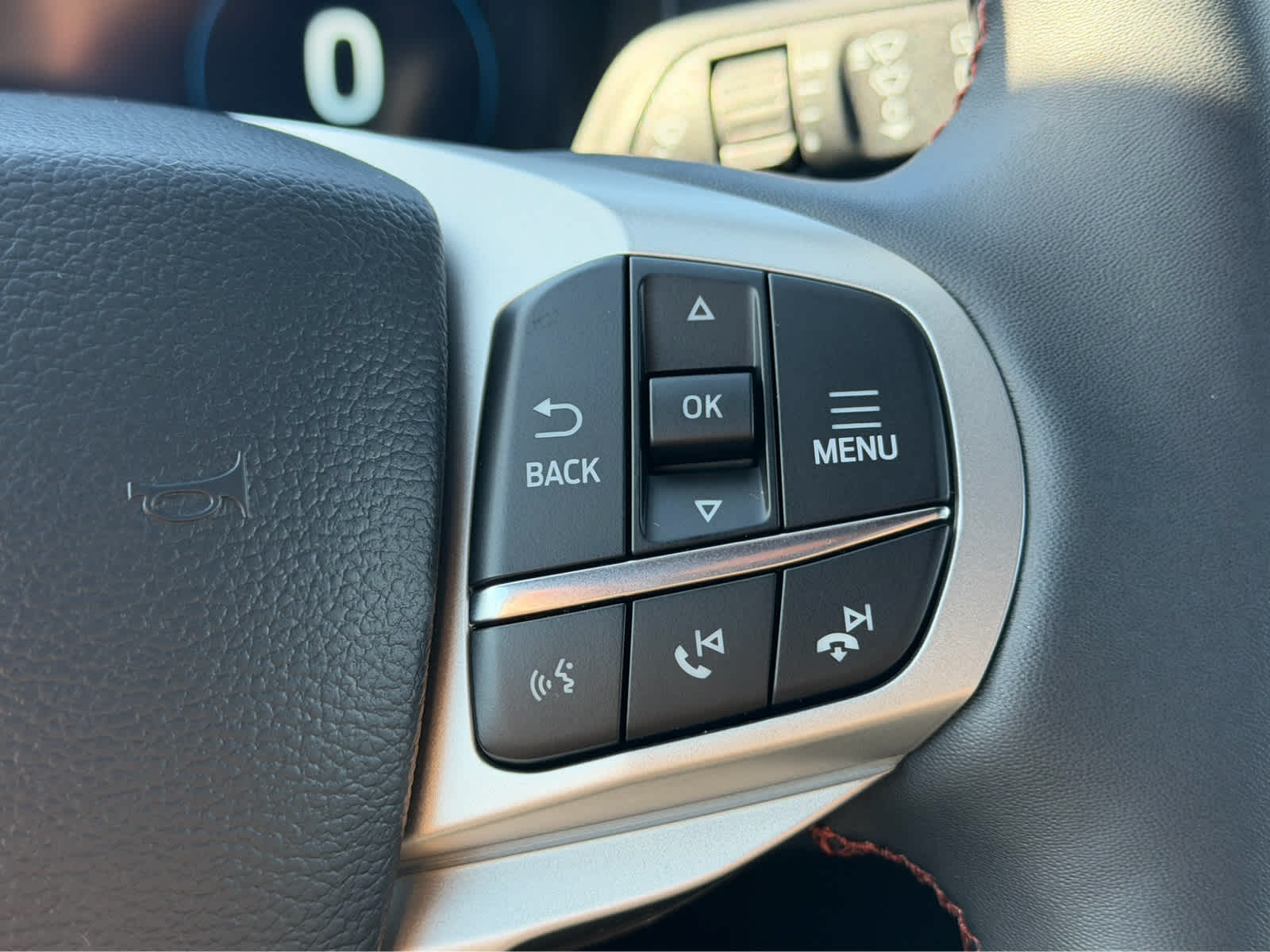 2027 Ford Explorer Active w/200A Pkg