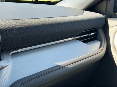 2027 Ford Explorer Active w/200A Pkg