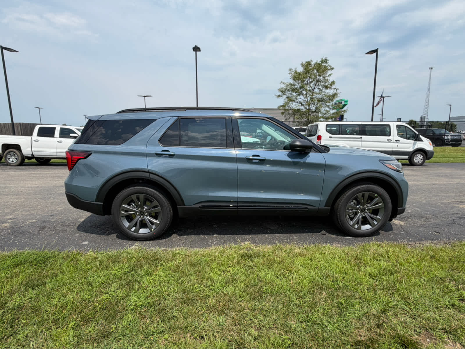 2026 Ford Explorer Active w/200A Pkg