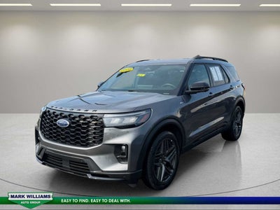 2025 Ford Explorer ST-Line