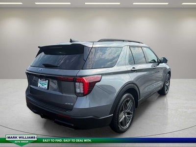 2025 Ford Explorer ST-Line