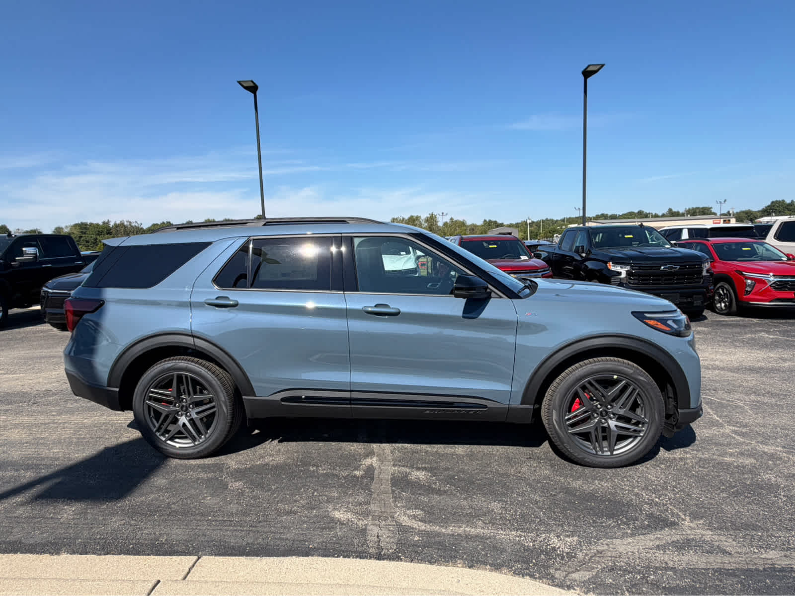 2027 Ford Explorer ST-Line