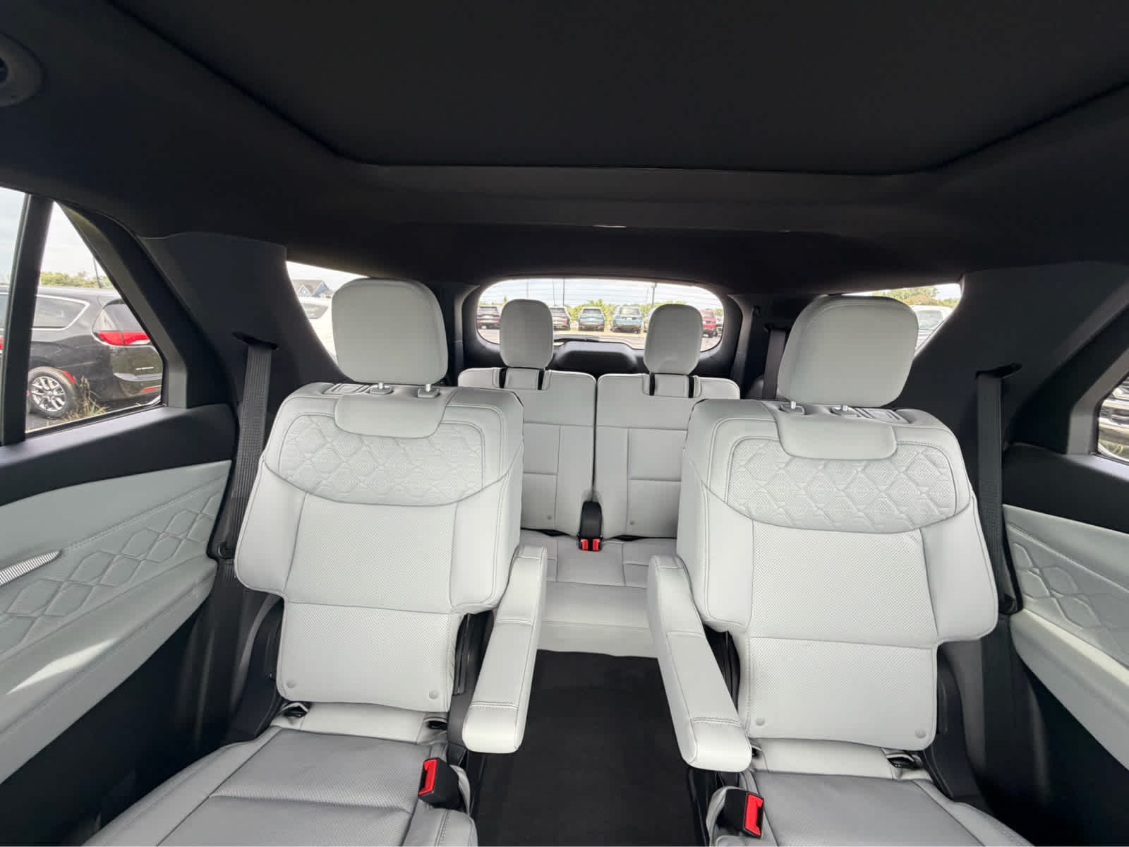 2027 Ford Explorer Platinum