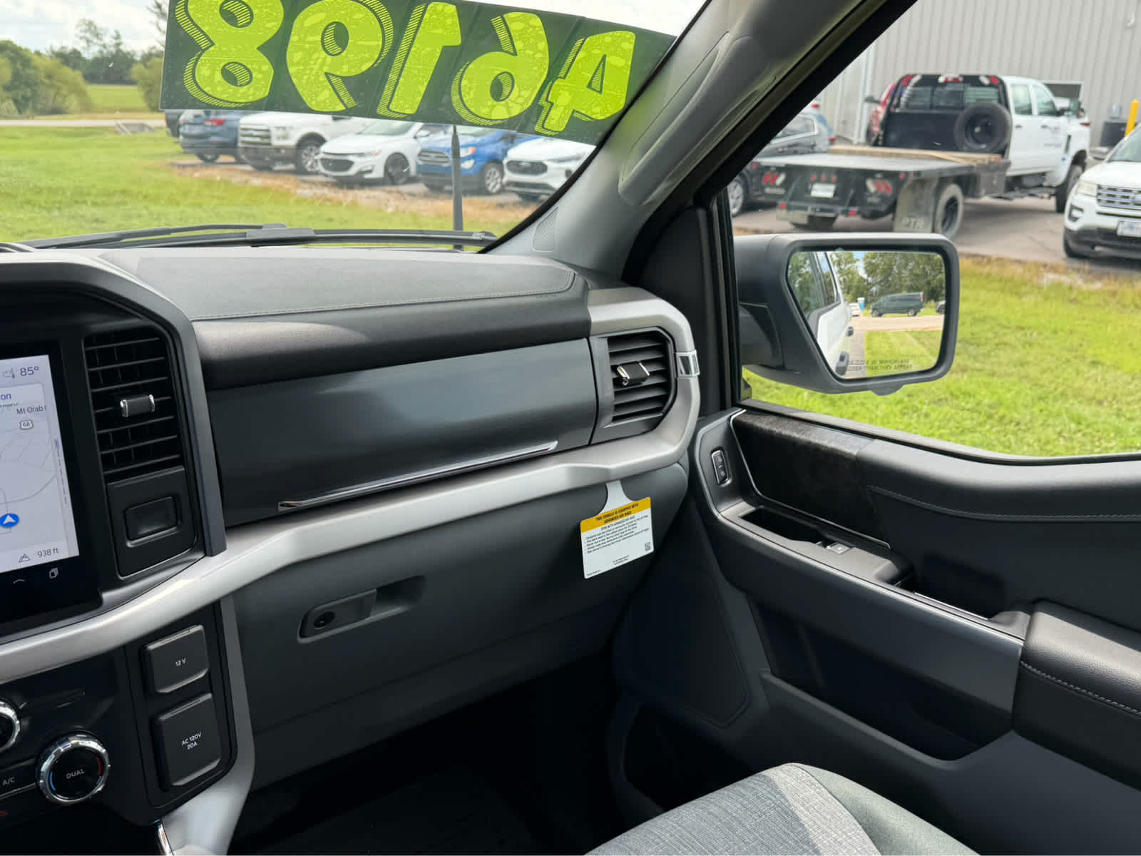 2023 Ford F-150 Lightning XLT
