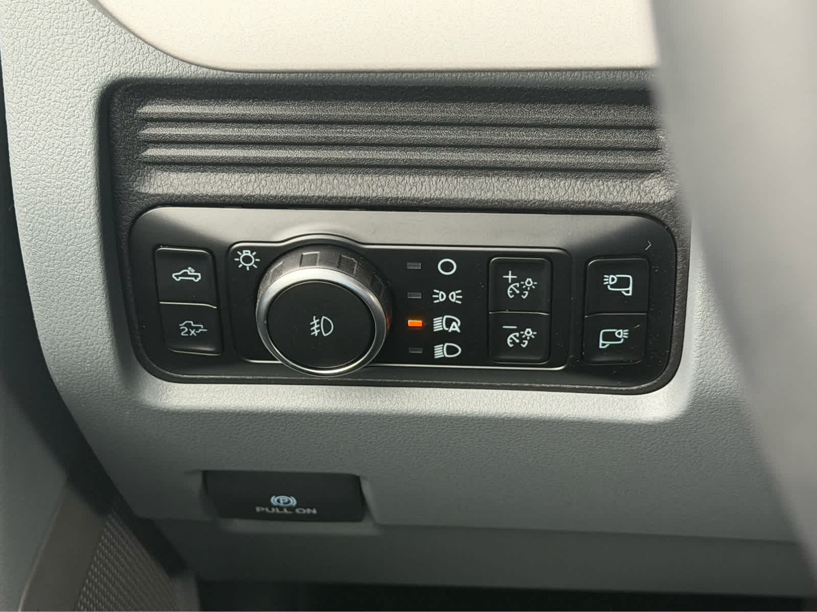 2027 Ford Super Duty F-250 SRW XLT