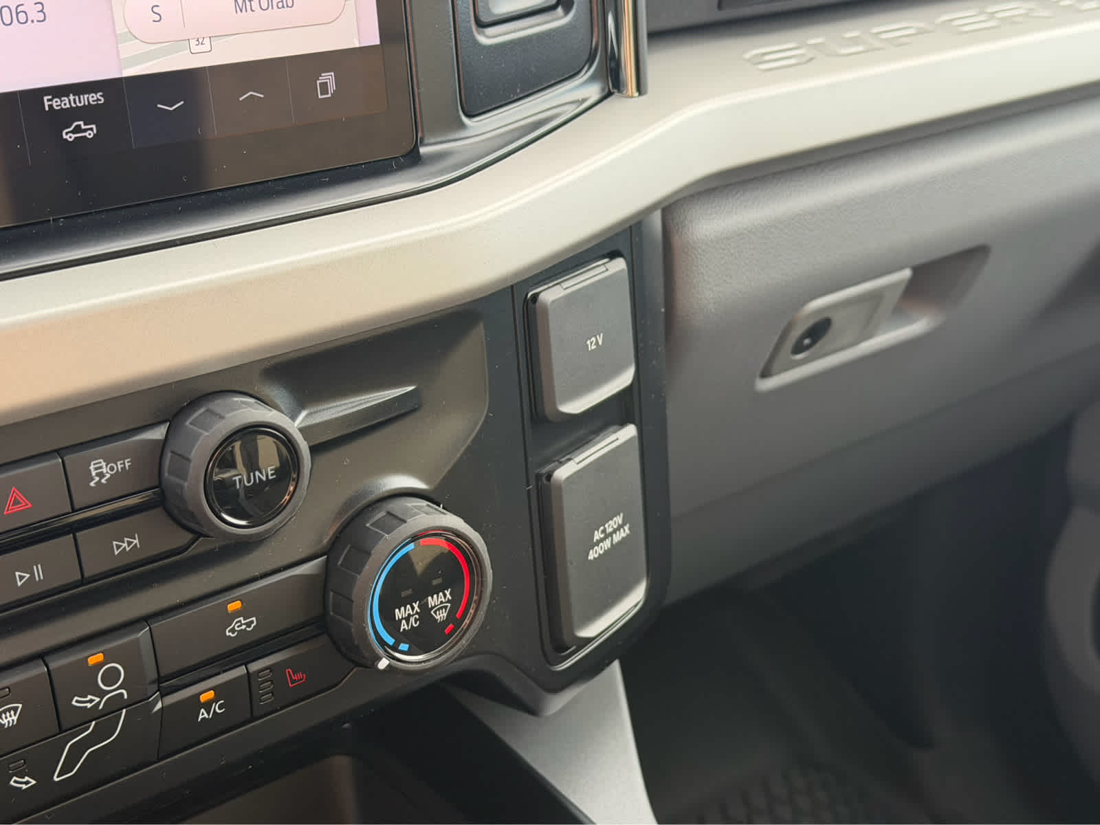 2027 Ford Super Duty F-250 SRW XLT