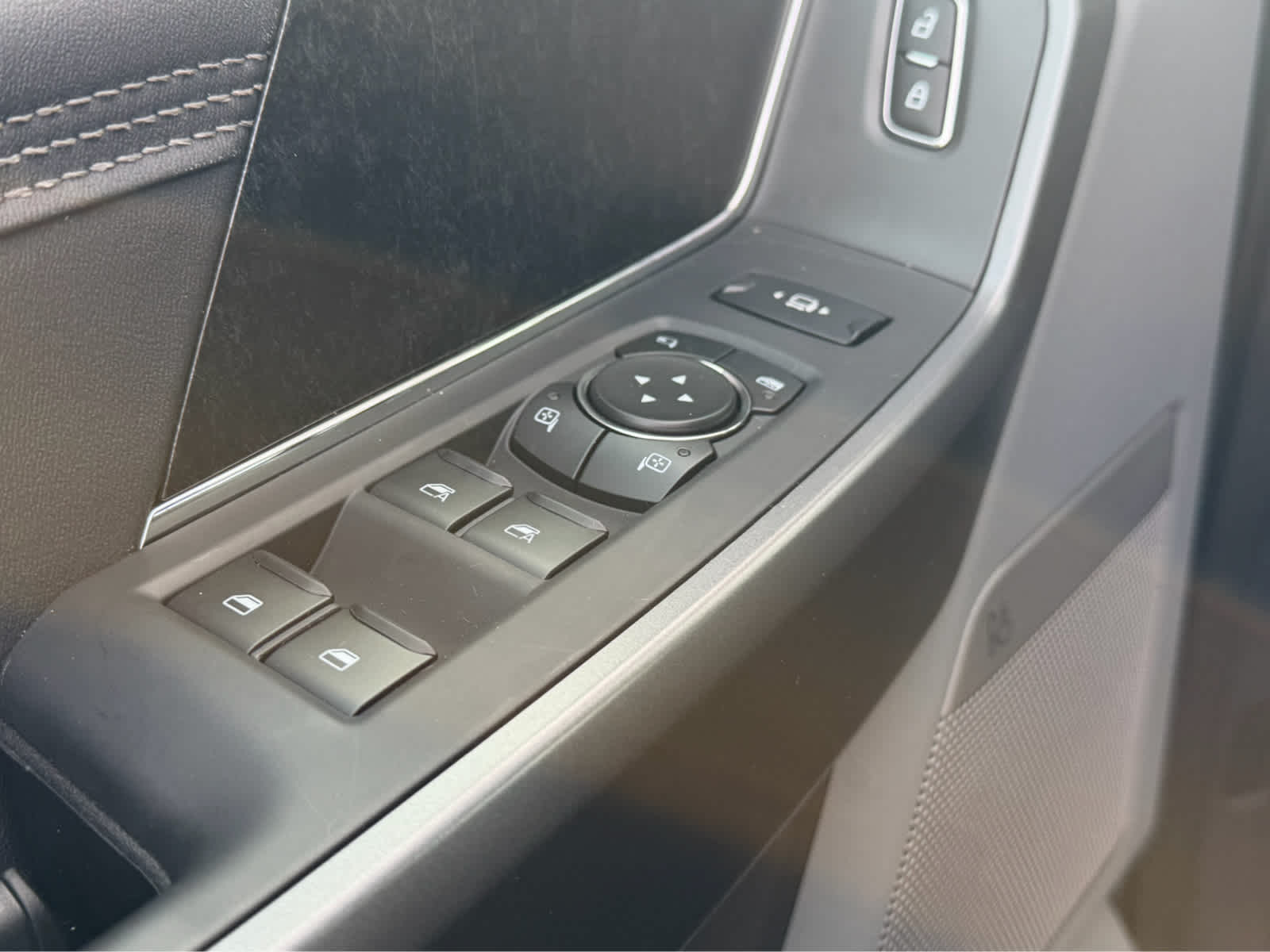 2027 Ford Super Duty F-250 SRW XLT
