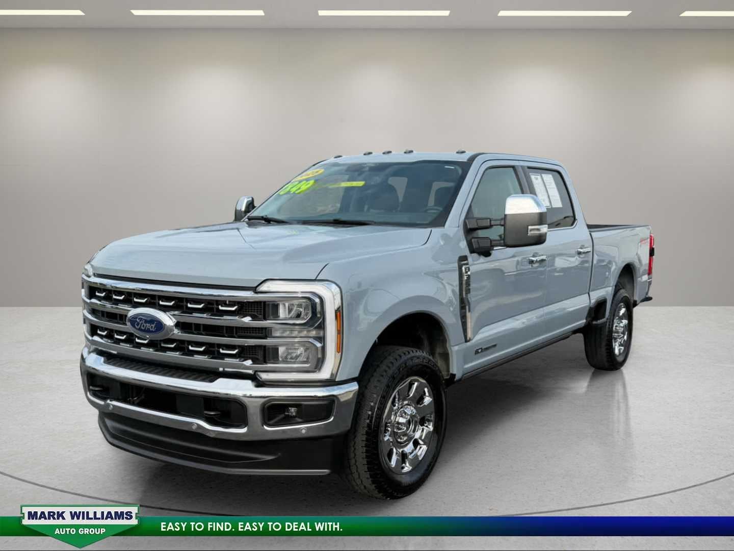 2025 Ford Super Duty F-350 SRW Pickup LARIAT