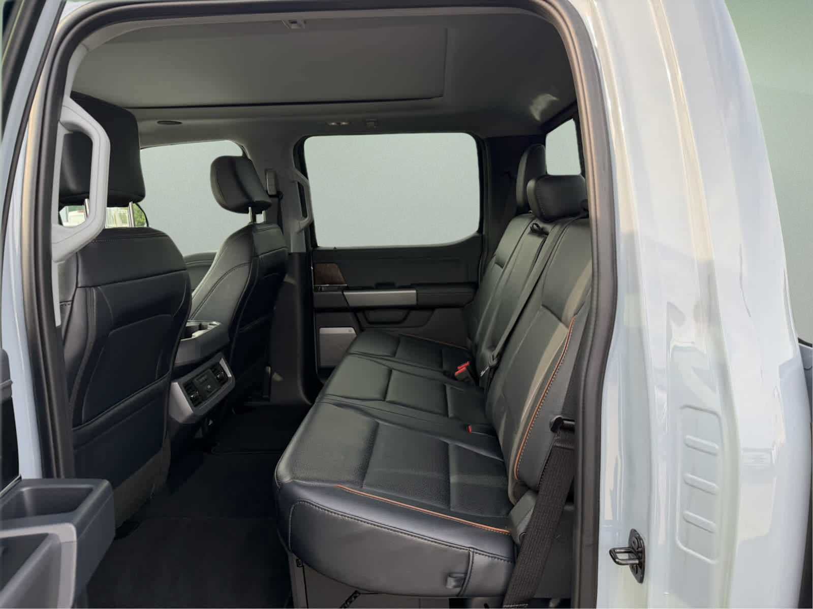 2025 Ford Super Duty F-350 SRW Pickup LARIAT