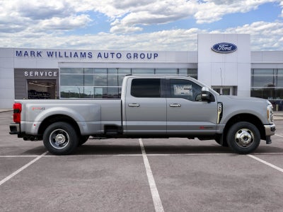 2027 Ford Super Duty F-350 DRW LARIAT