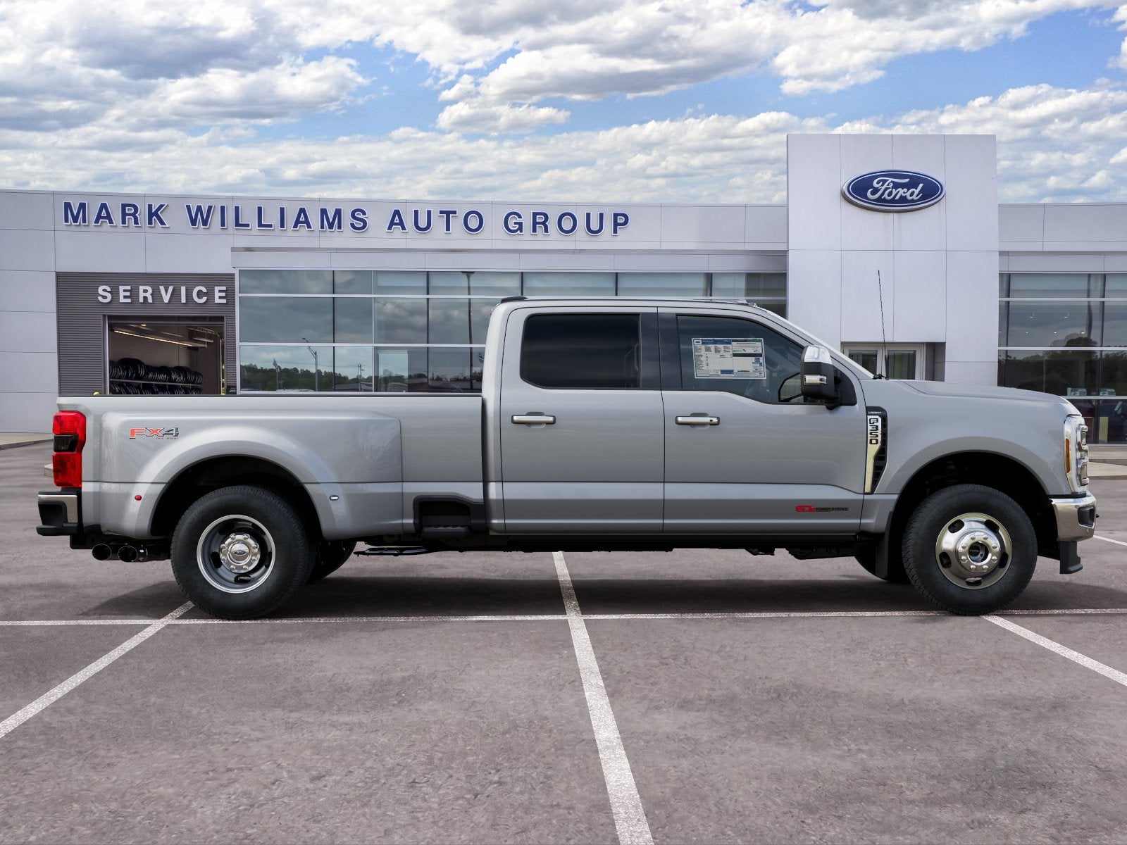 2027 Ford Super Duty F-350 DRW LARIAT