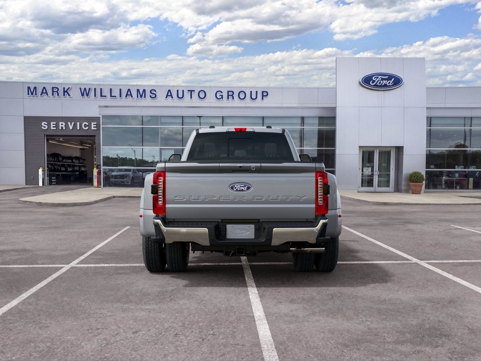 2027 Ford Super Duty F-350 DRW LARIAT