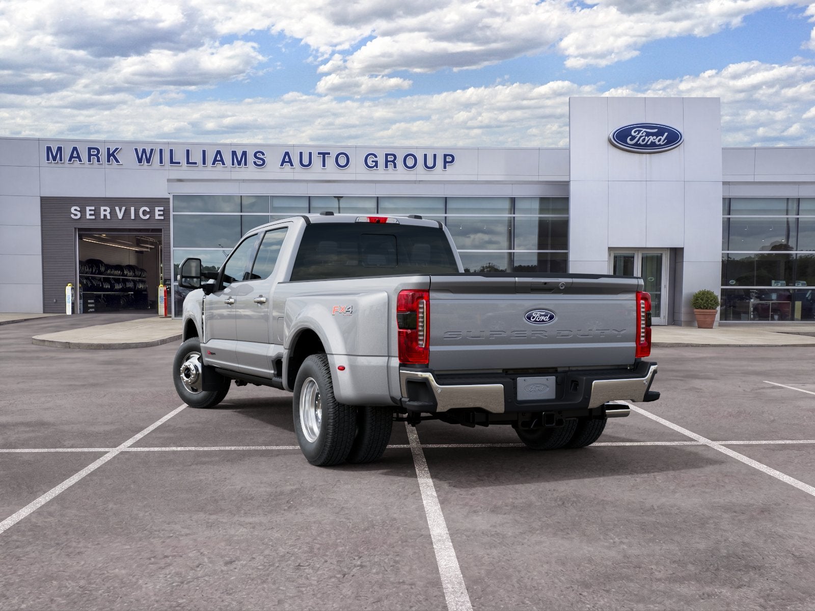 2027 Ford Super Duty F-350 DRW LARIAT