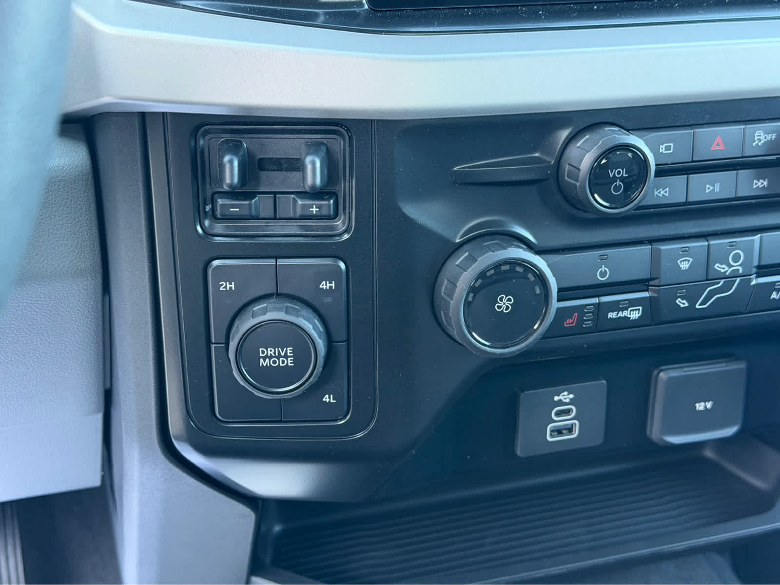 2026 Ford Super Duty F-350 DRW XLT