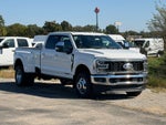 2027 Ford Super Duty F-350 DRW LARIAT