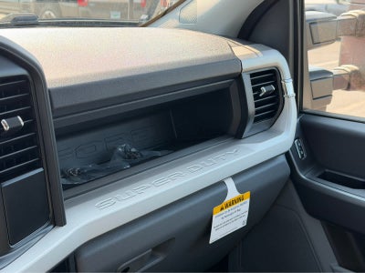 2027 Ford Super Duty F-350 DRW XL