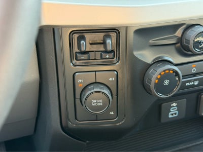 2027 Ford Super Duty F-350 DRW XL