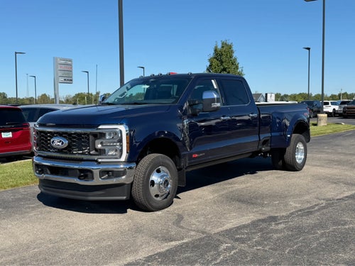 2027 Ford Super Duty F-350 DRW LARIAT