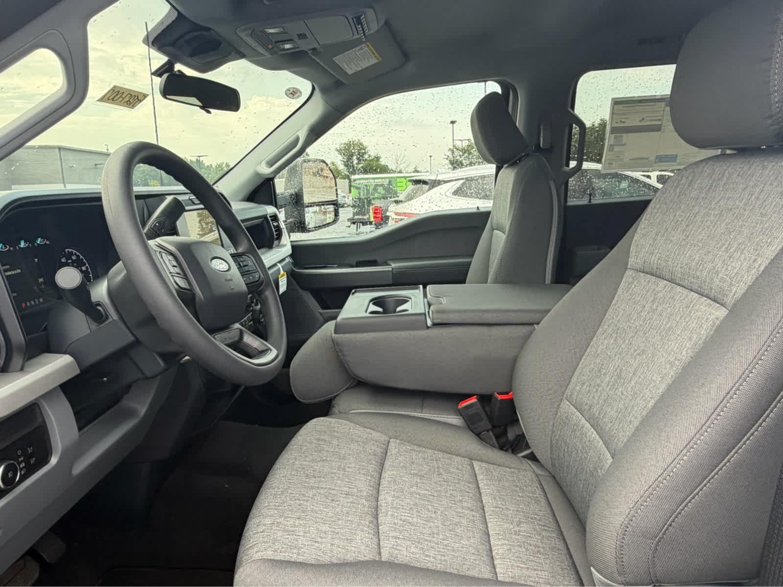 2027 Ford Super Duty F-350 DRW XL