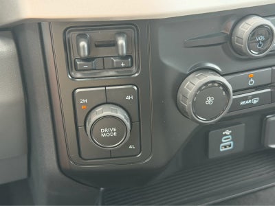 2027 Ford Super Duty F-350 DRW XL
