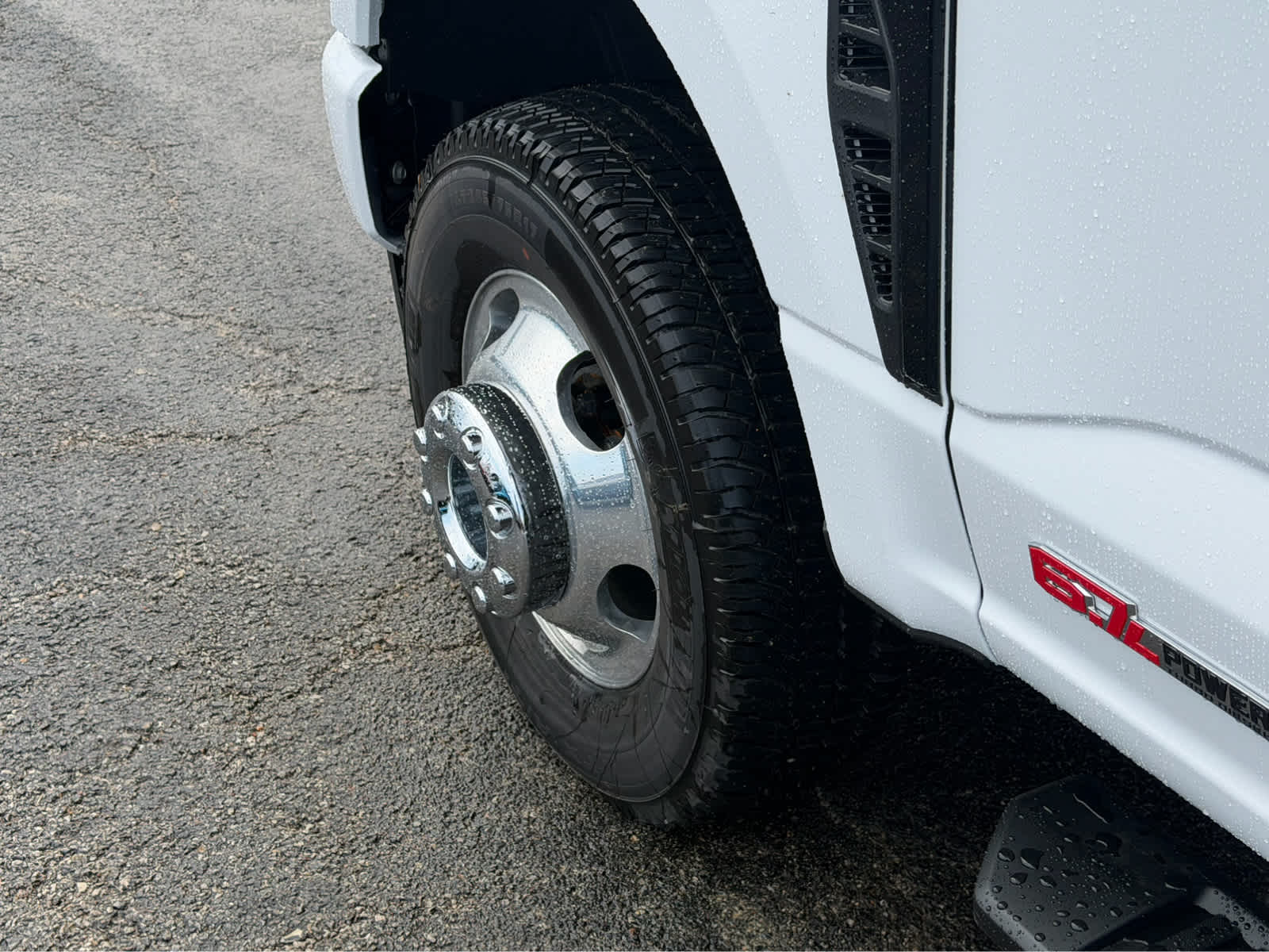 2027 Ford Super Duty F-350 DRW XL