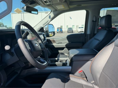 2027 Ford Super Duty F-350 DRW LARIAT