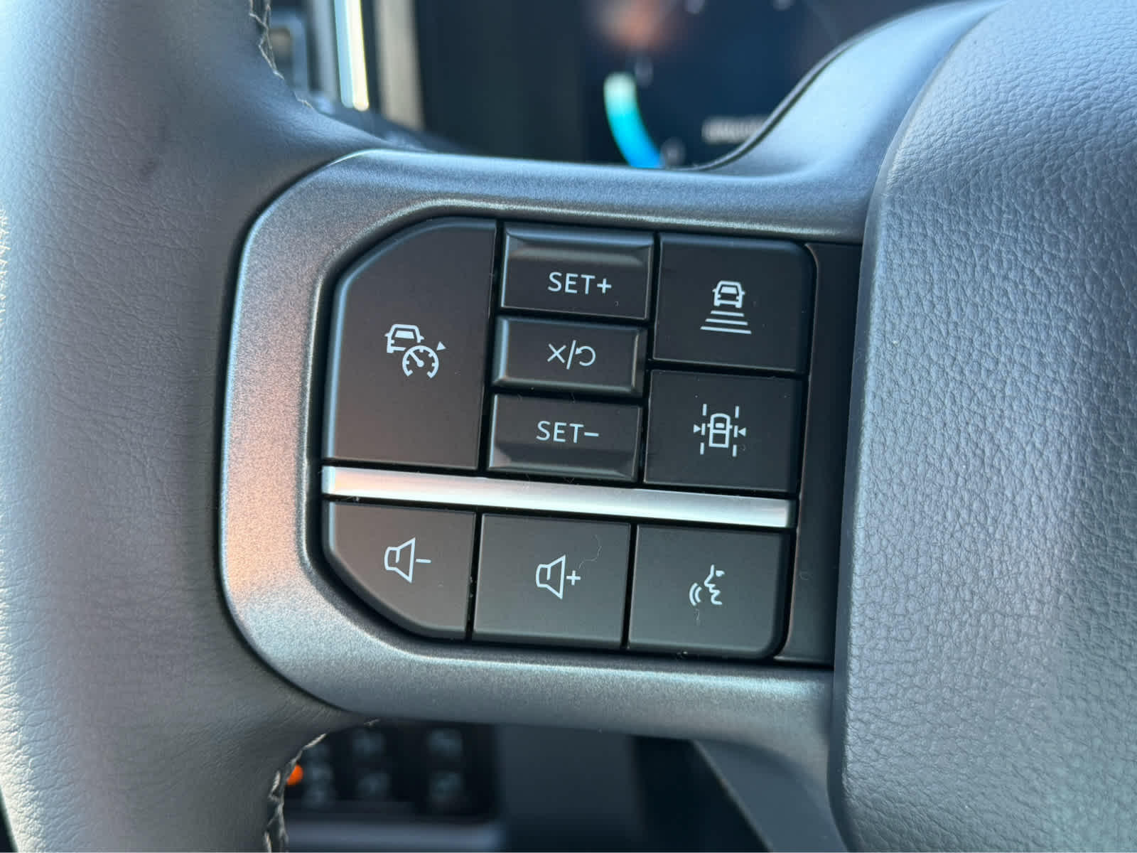2027 Ford Super Duty F-350 DRW LARIAT