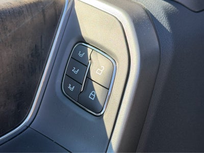 2027 Ford Super Duty F-350 DRW LARIAT