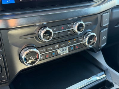 2027 Ford Super Duty F-350 DRW LARIAT