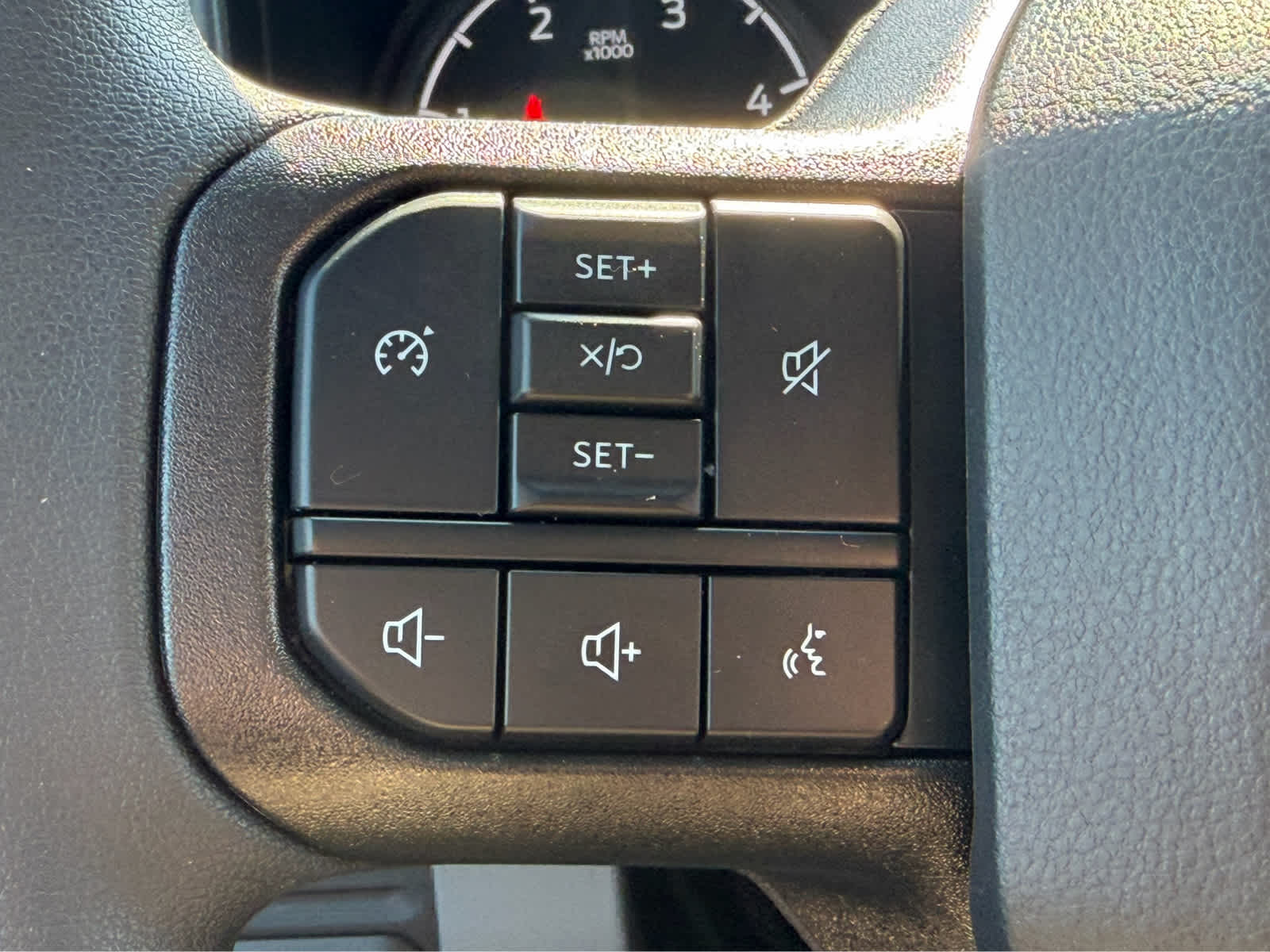 2027 Ford Super Duty F-350 DRW XL