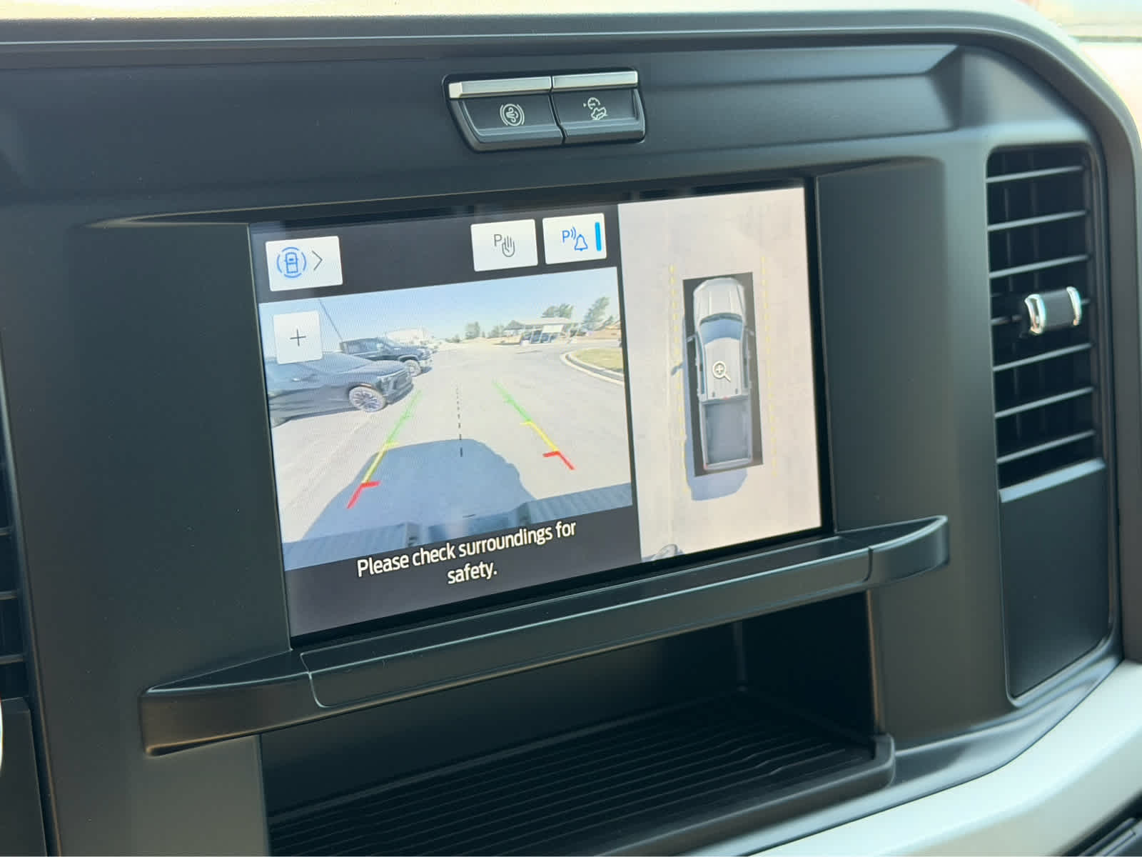 2027 Ford Super Duty F-350 DRW XL
