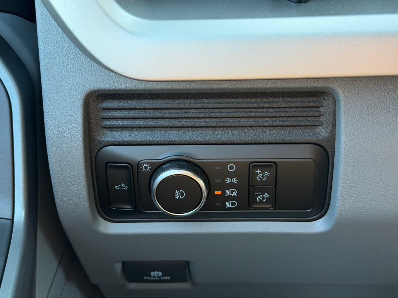 2027 Ford Super Duty F-350 DRW XL