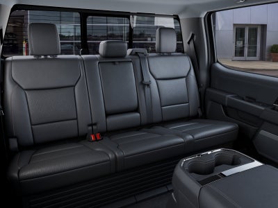 2027 Ford Super Duty F-350 DRW LARIAT