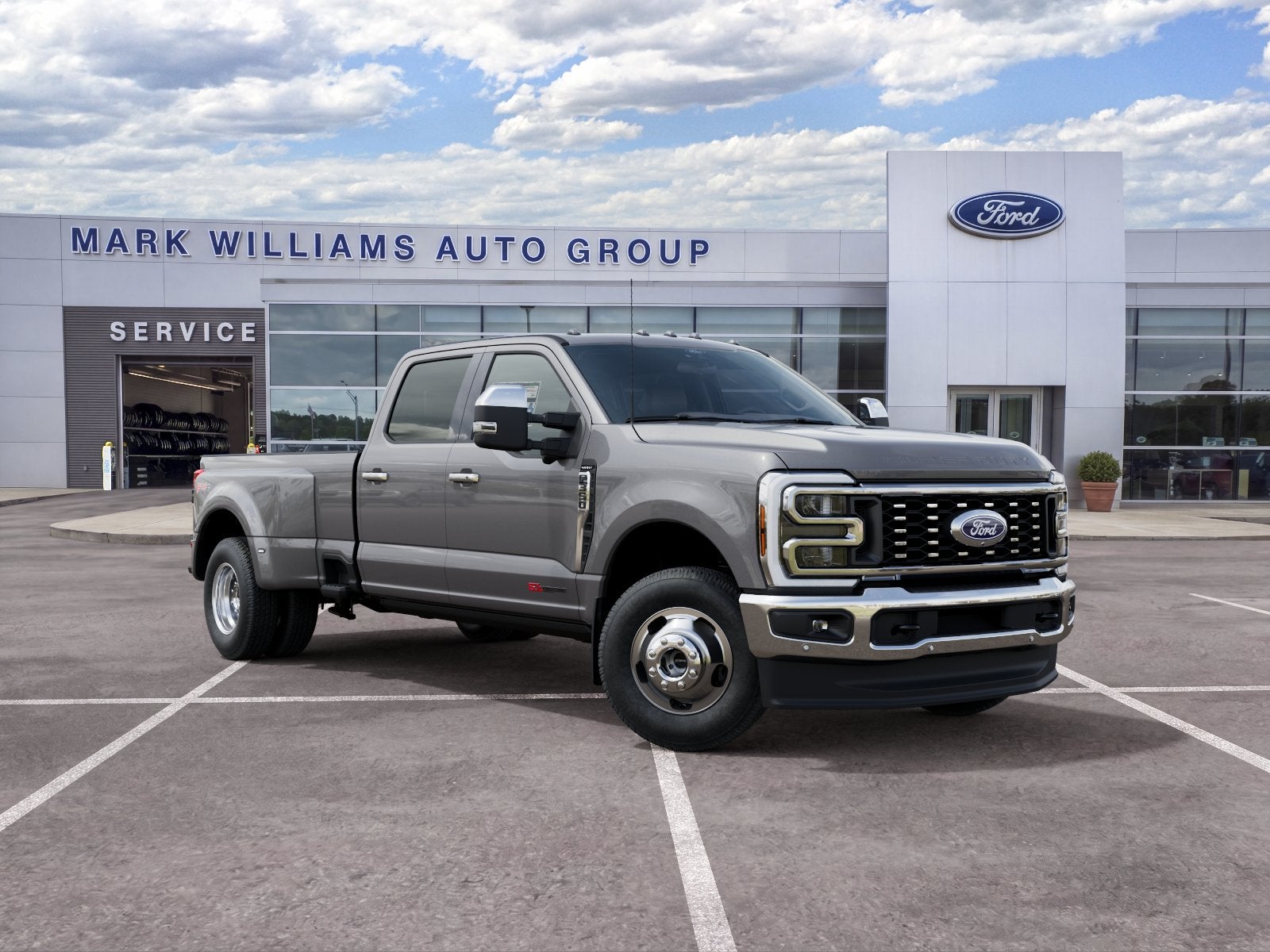 2027 Ford Super Duty F-350 DRW LARIAT