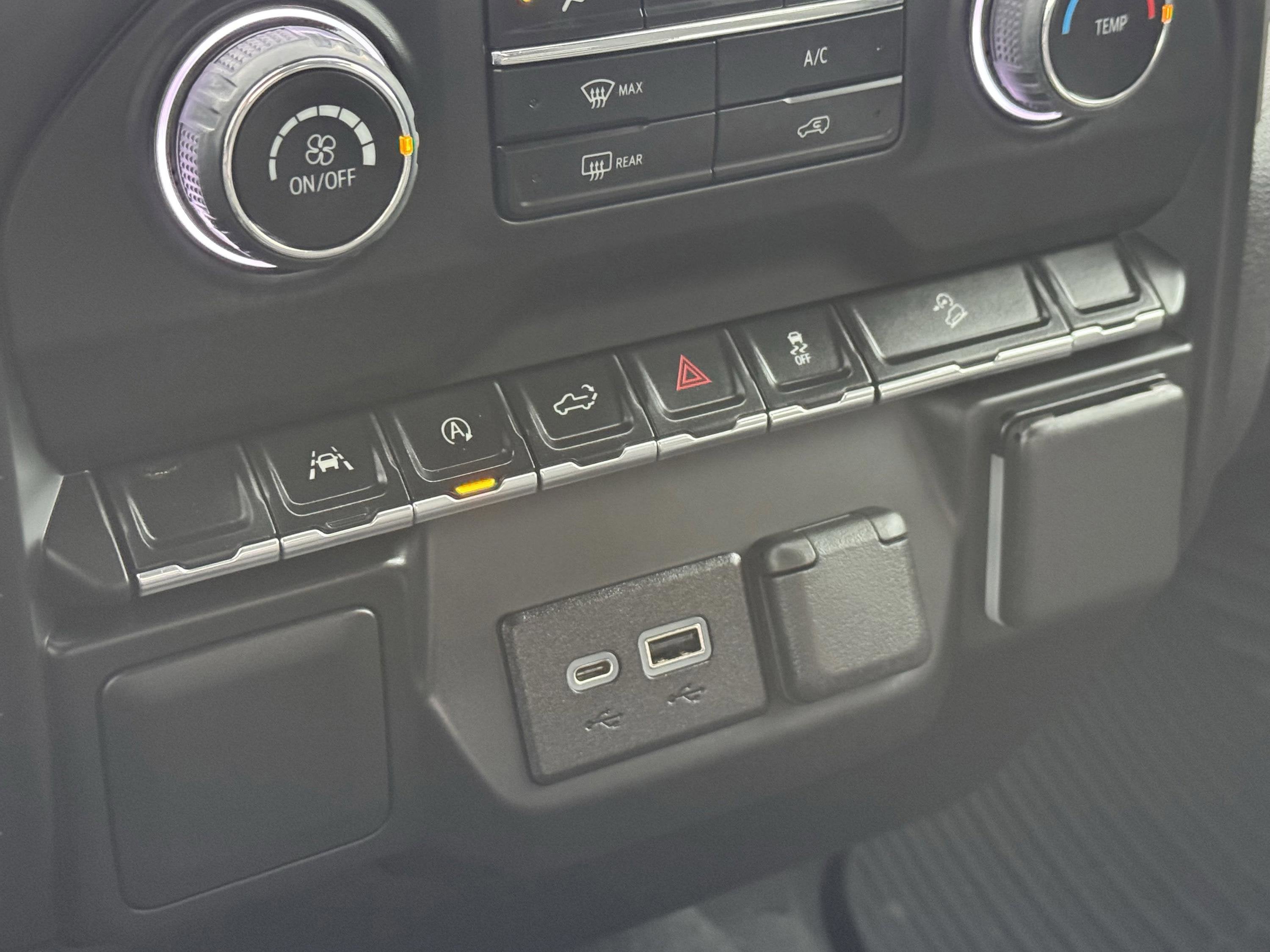 2023 Chevrolet Silverado 1500 Custom Trail Boss